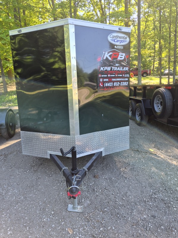 10ft Enclosed Trailer thumbnail 2