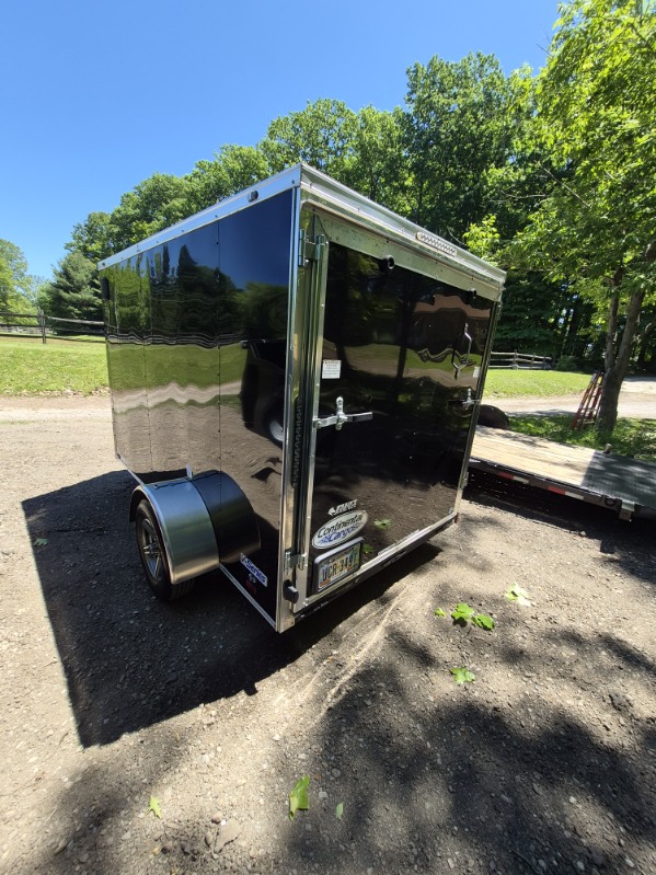 10ft Enclosed Trailer thumbnail 3